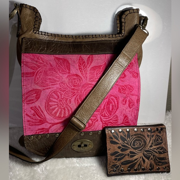 Gorgeous Urban Gypsy designs Leather boho shoulder crossbody handbag - Picture 3 of 11